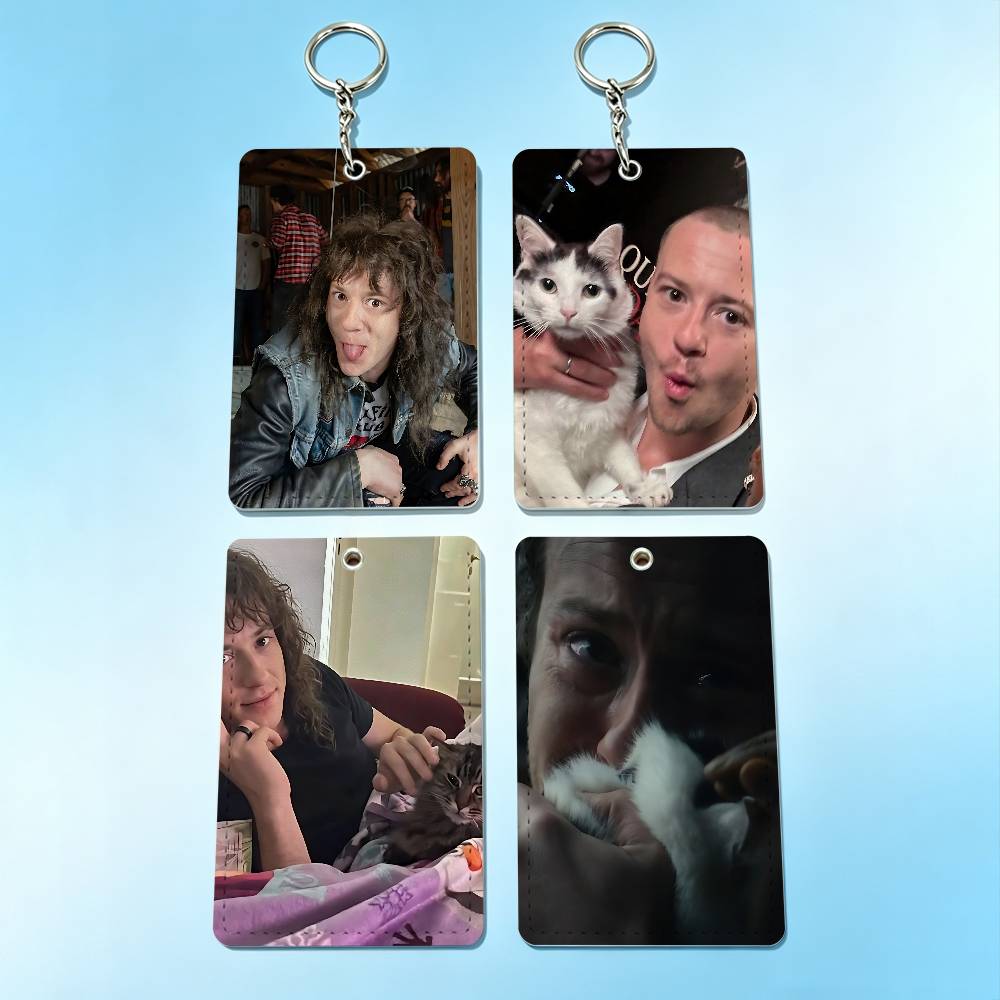 actor J-Joseph Quinn Cat Badge - Leather Work reseña y precio